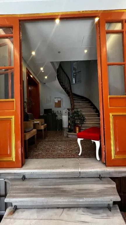 ورودی هتل بالی استار